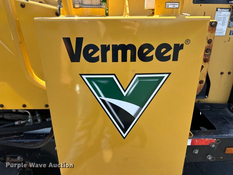 image for item FC5480 2008 Vermeer BC2100XL wood chipper
