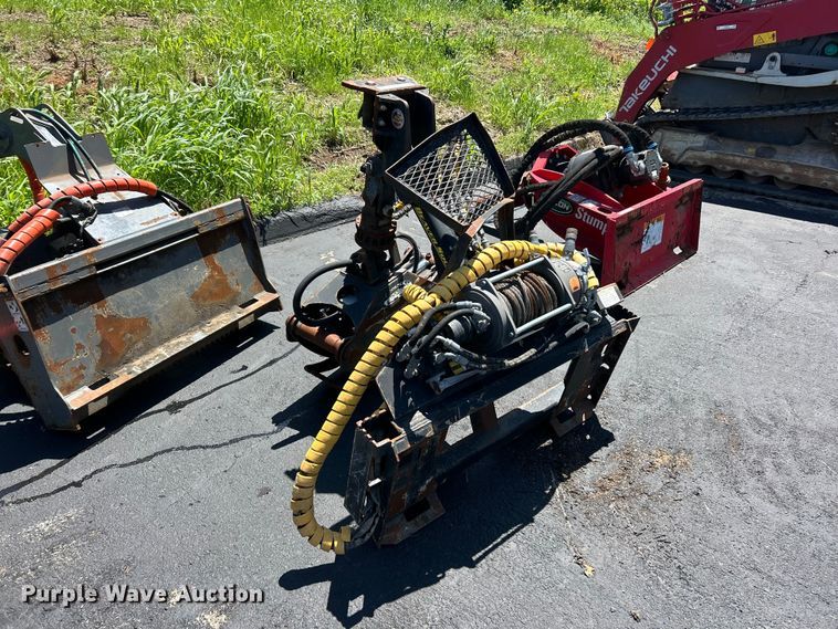 image for item FC5482 Beaver Squeezer Grapple skid steer grapple