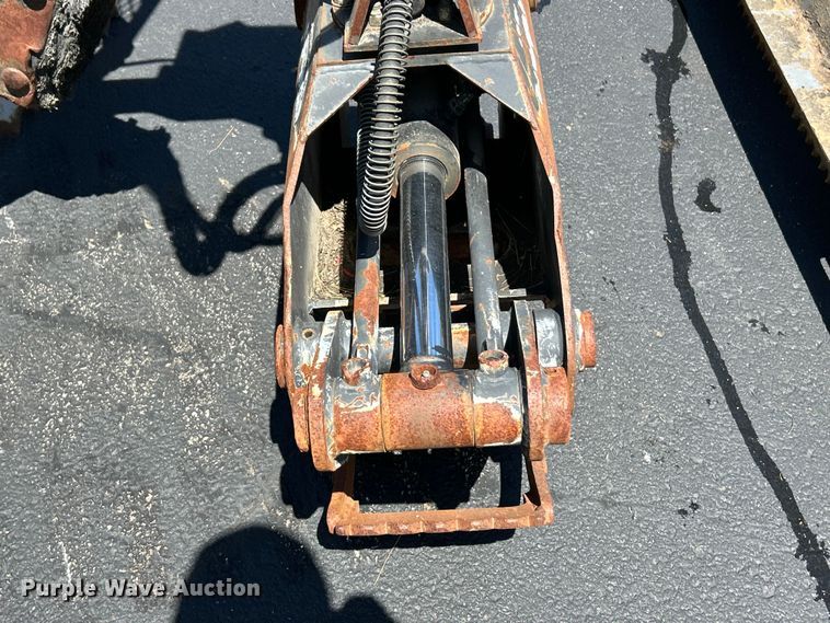 image for item FC5482 Beaver Squeezer Grapple skid steer grapple