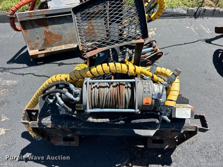 image for item FC5482 Beaver Squeezer Grapple skid steer grapple
