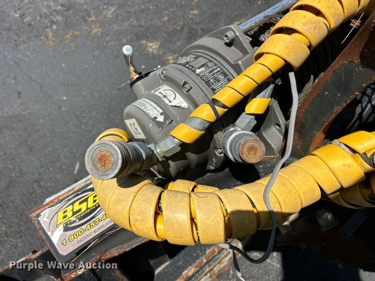 image for item FC5482 Beaver Squeezer Grapple skid steer grapple