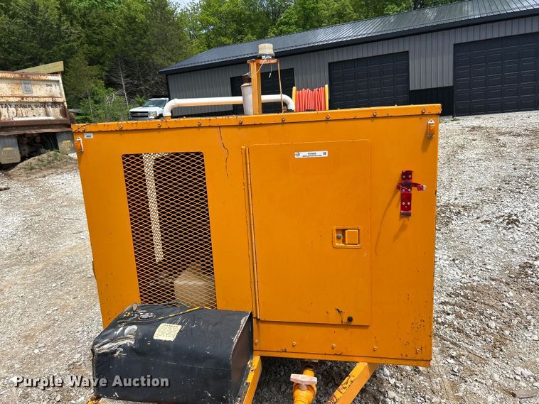 image for item FC5505 1995 Sewer Equipment Co. Of America 747FR2000 sewer jettter trailer