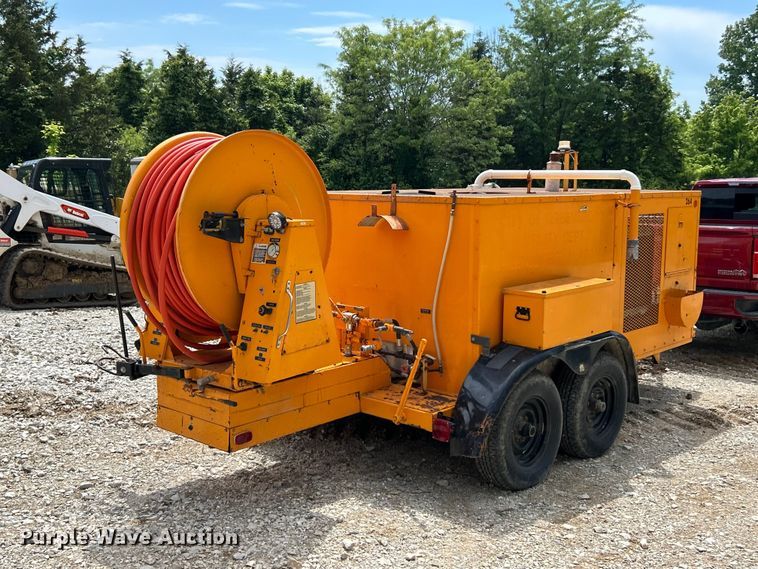 image for item FC5505 1995 Sewer Equipment Co. Of America 747FR2000 sewer jettter trailer