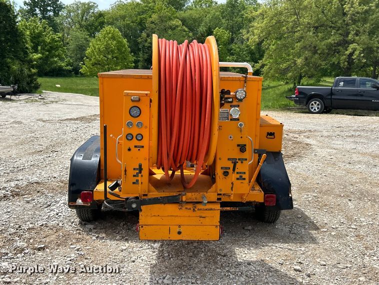 image for item FC5505 1995 Sewer Equipment Co. Of America 747FR2000 sewer jettter trailer