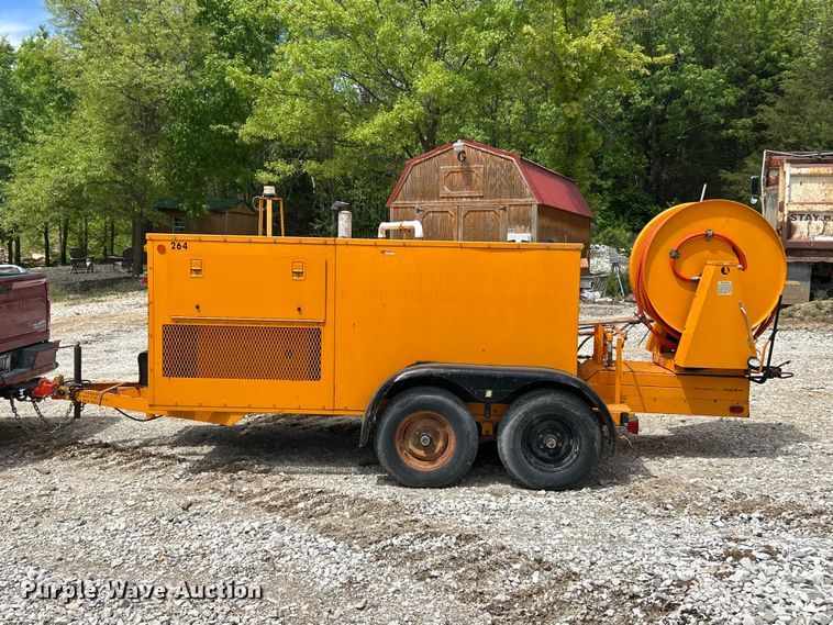 image for item FC5505 1995 Sewer Equipment Co. Of America 747FR2000 sewer jettter trailer
