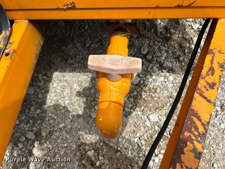 image for item FC5505 1995 Sewer Equipment Co. Of America 747FR2000 sewer jettter trailer