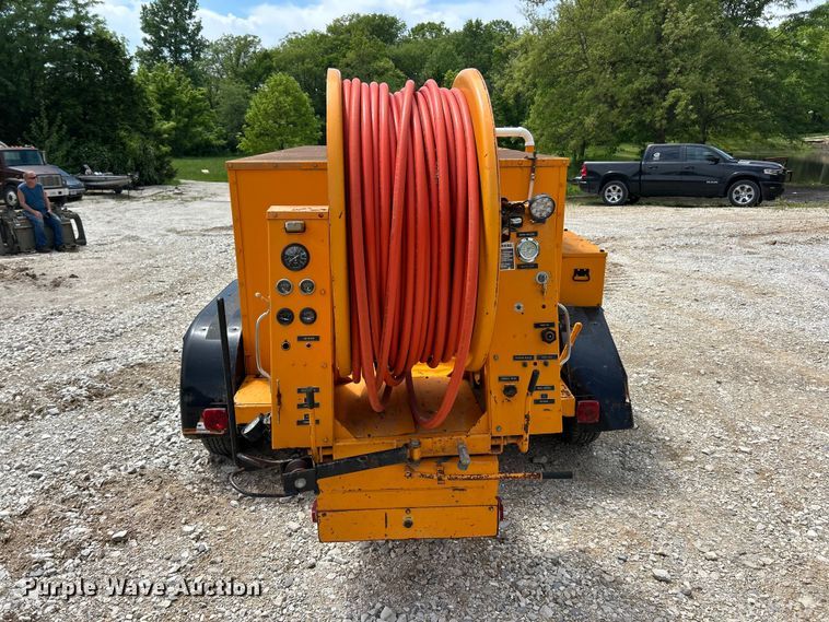 image for item FC5505 1995 Sewer Equipment Co. Of America 747FR2000 sewer jettter trailer