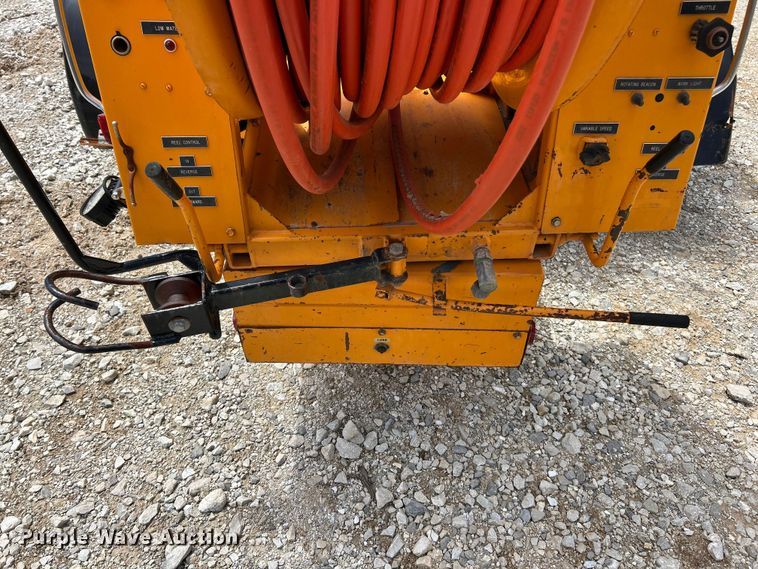 image for item FC5505 1995 Sewer Equipment Co. Of America 747FR2000 sewer jettter trailer