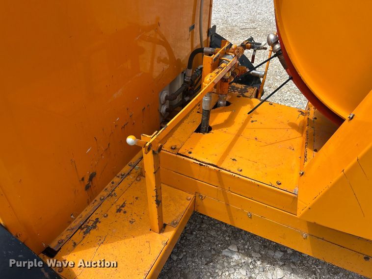 image for item FC5505 1995 Sewer Equipment Co. Of America 747FR2000 sewer jettter trailer