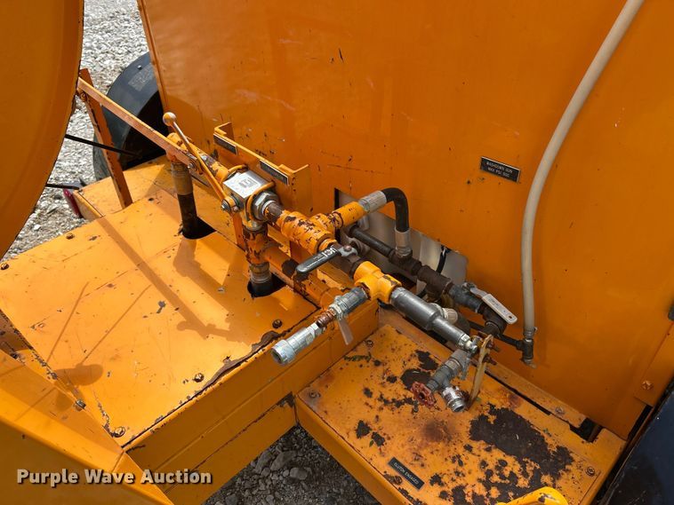image for item FC5505 1995 Sewer Equipment Co. Of America 747FR2000 sewer jettter trailer