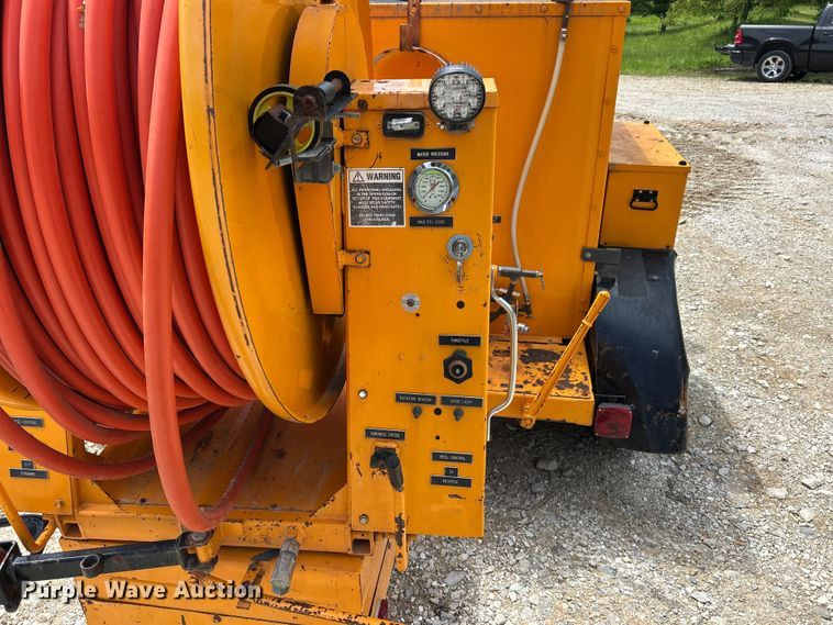 image for item FC5505 1995 Sewer Equipment Co. Of America 747FR2000 sewer jettter trailer