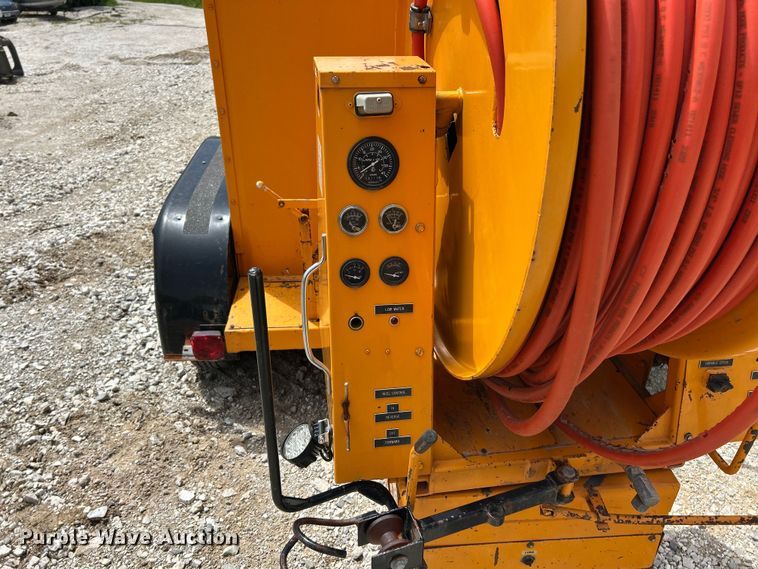 image for item FC5505 1995 Sewer Equipment Co. Of America 747FR2000 sewer jettter trailer