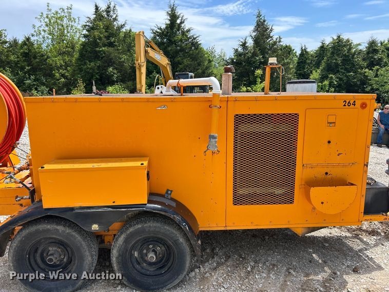 image for item FC5505 1995 Sewer Equipment Co. Of America 747FR2000 sewer jettter trailer