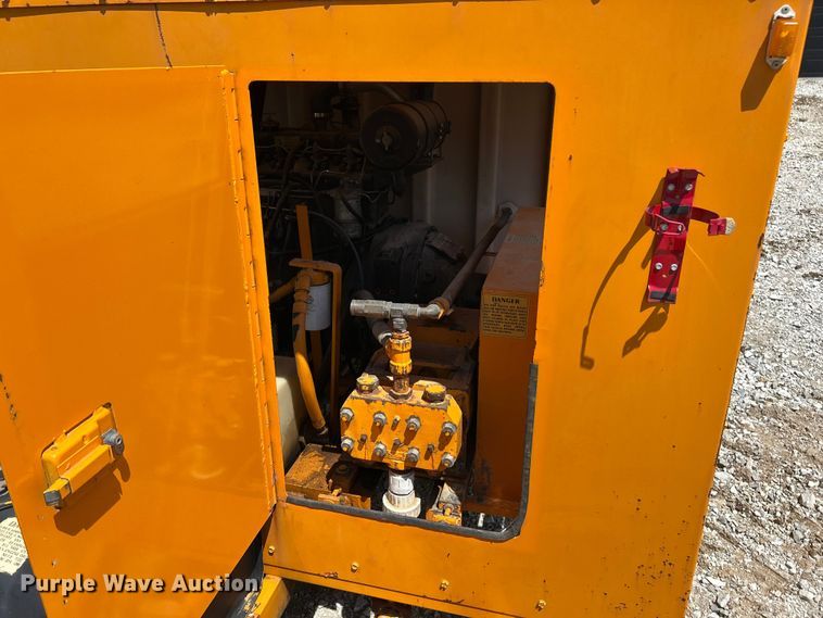 image for item FC5505 1995 Sewer Equipment Co. Of America 747FR2000 sewer jettter trailer