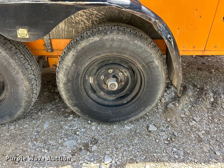 image for item FC5505 1995 Sewer Equipment Co. Of America 747FR2000 sewer jettter trailer