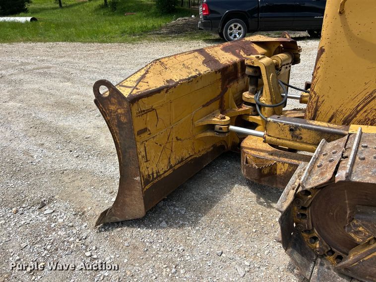 image for item FC5506 2004 Caterpillar D5NXL dozer