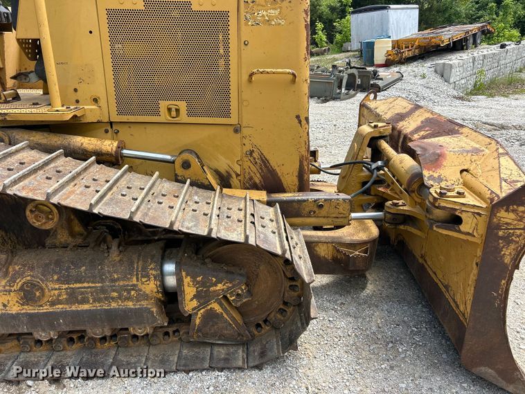 image for item FC5506 2004 Caterpillar D5NXL dozer