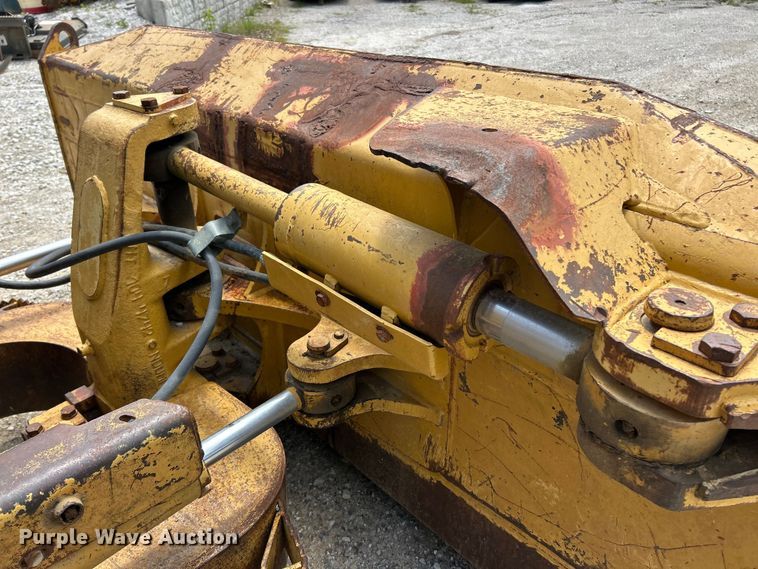image for item FC5506 2004 Caterpillar D5NXL dozer