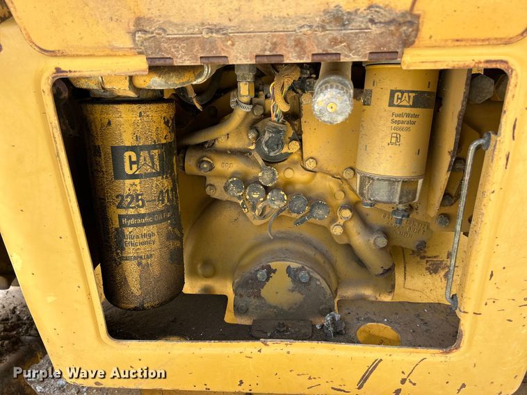 image for item FC5506 2004 Caterpillar D5NXL dozer