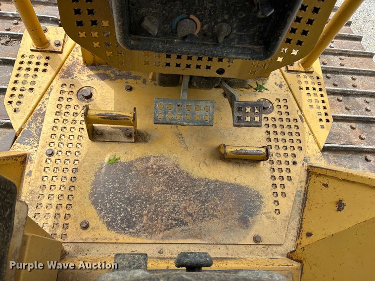 image for item FC5506 2004 Caterpillar D5NXL dozer