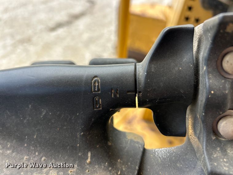 image for item FC5506 2004 Caterpillar D5NXL dozer