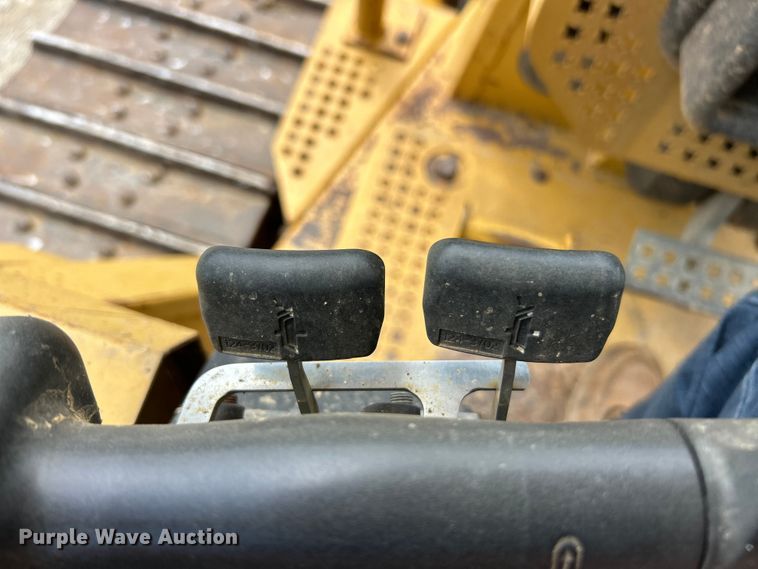 image for item FC5506 2004 Caterpillar D5NXL dozer