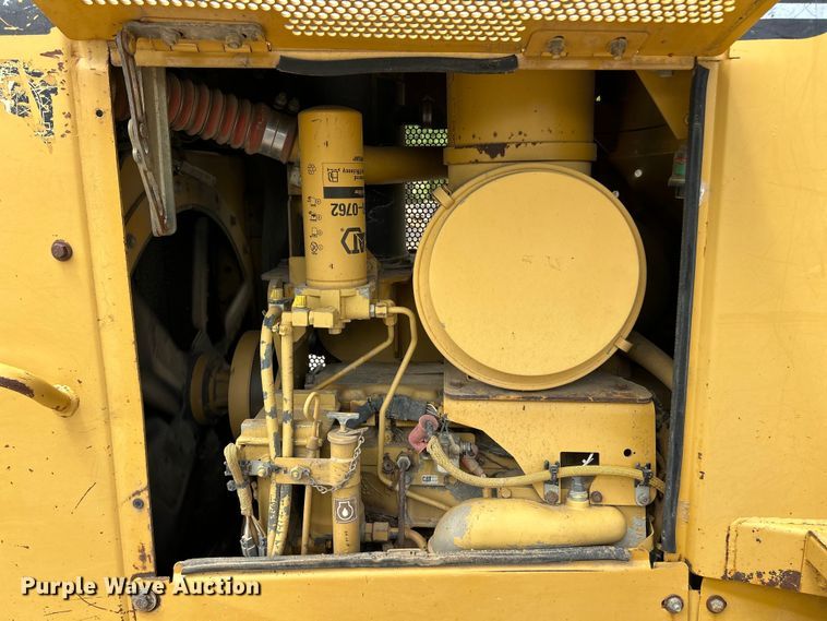 image for item FC5506 2004 Caterpillar D5NXL dozer