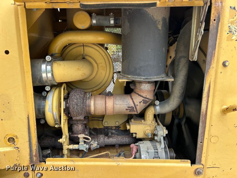 image for item FC5506 2004 Caterpillar D5NXL dozer
