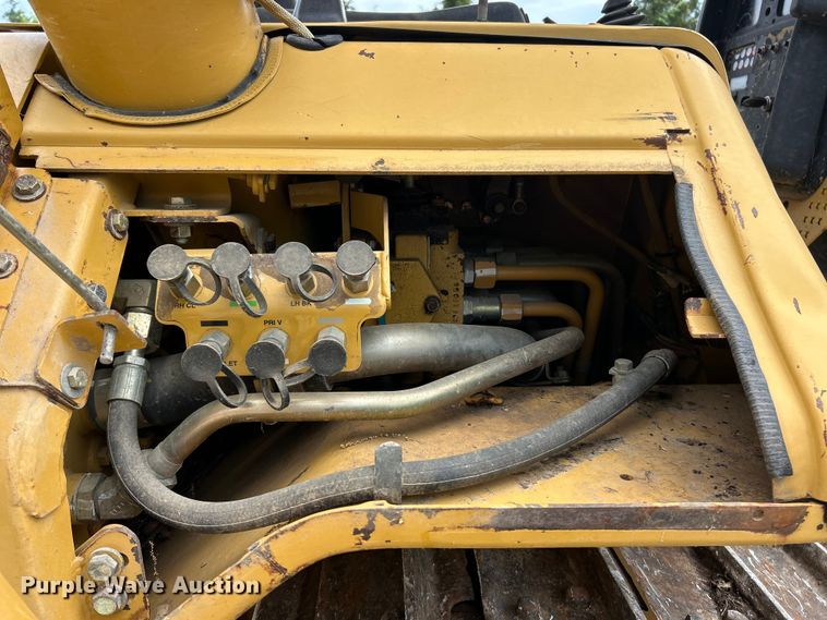 image for item FC5506 2004 Caterpillar D5NXL dozer