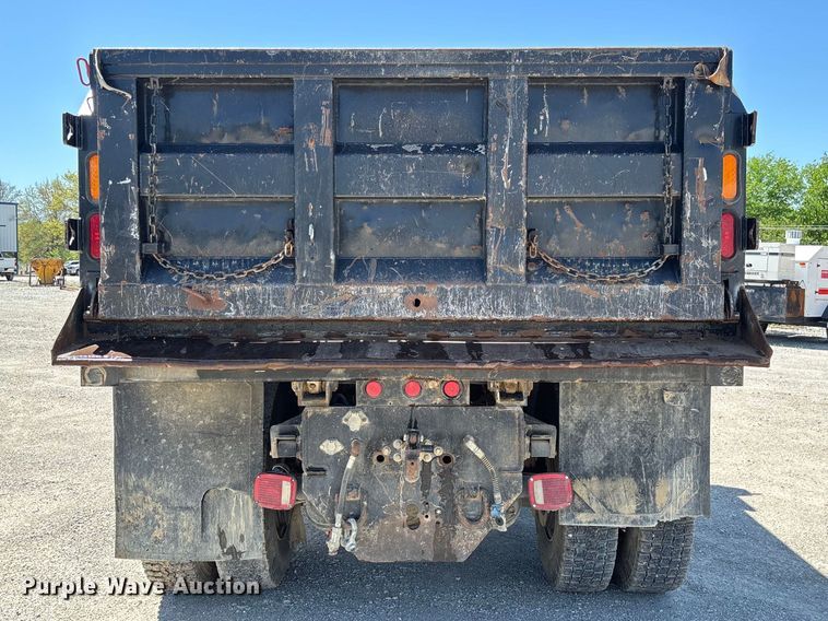 image for item FC5580 2011 Ford F750 Super Duty XL dump truck