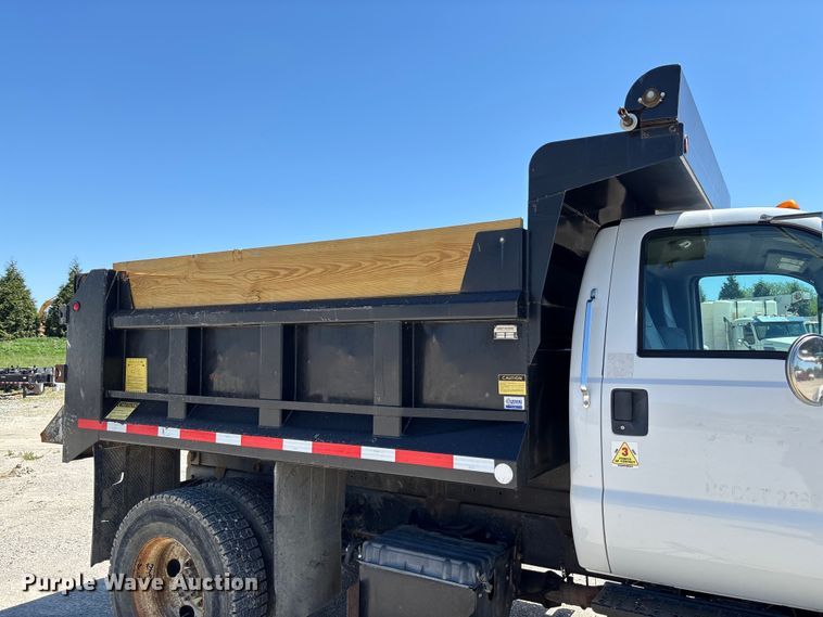 image for item FC5580 2011 Ford F750 Super Duty XL dump truck