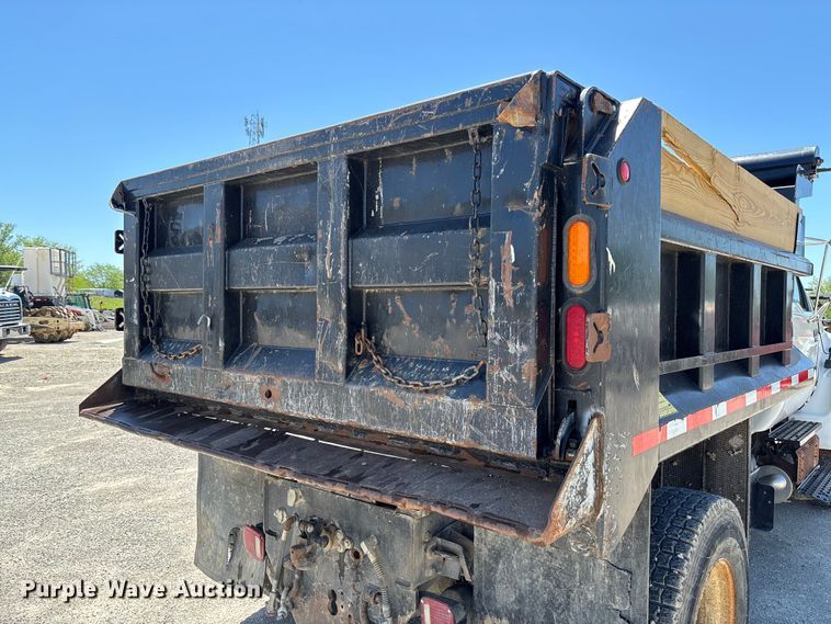 image for item FC5580 2011 Ford F750 Super Duty XL dump truck