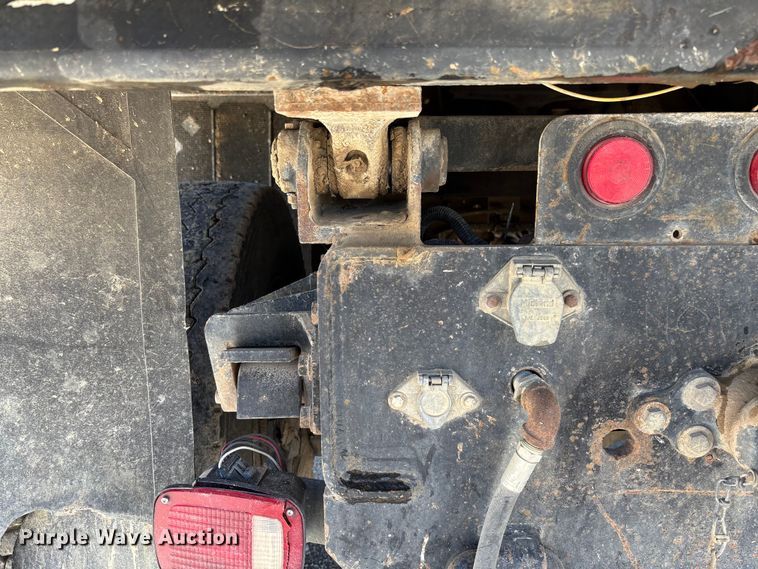 image for item FC5580 2011 Ford F750 Super Duty XL dump truck