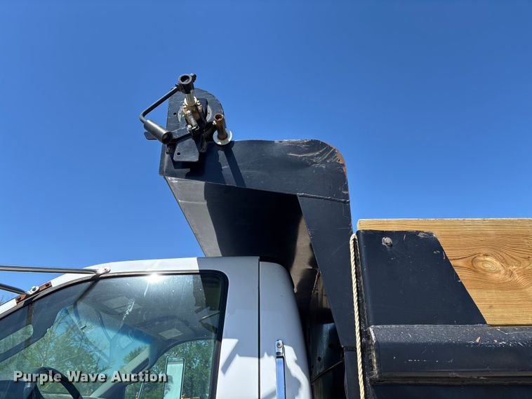 image for item FC5580 2011 Ford F750 Super Duty XL dump truck