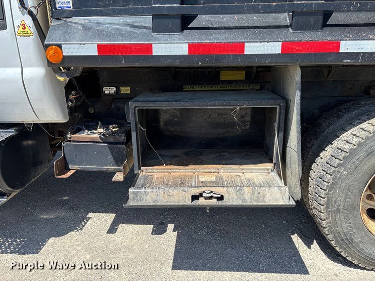 image for item FC5580 2011 Ford F750 Super Duty XL dump truck