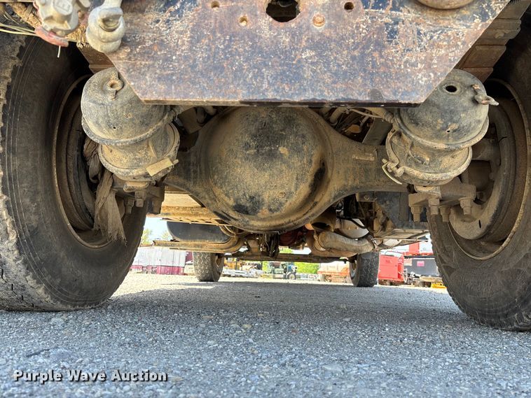 image for item FC5580 2011 Ford F750 Super Duty XL dump truck
