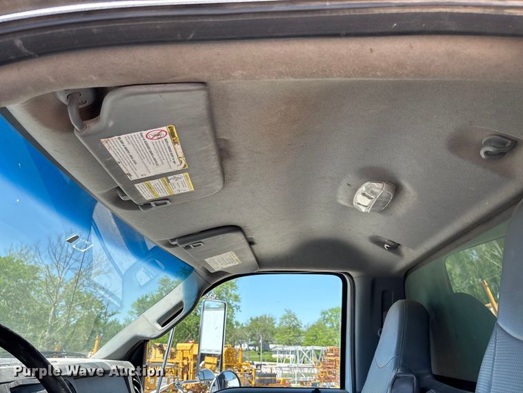 image for item FC5580 2011 Ford F750 Super Duty XL dump truck