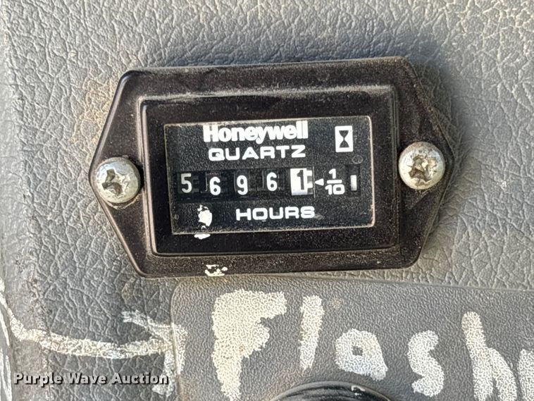 image for item FC5580 2011 Ford F750 Super Duty XL dump truck