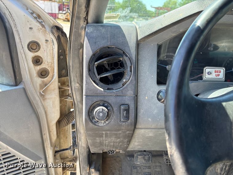 image for item FC5580 2011 Ford F750 Super Duty XL dump truck
