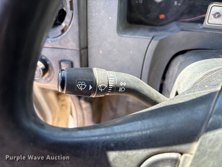 image for item FC5580 2011 Ford F750 Super Duty XL dump truck