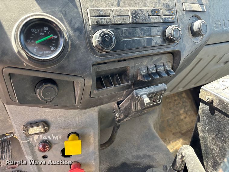 image for item FC5580 2011 Ford F750 Super Duty XL dump truck