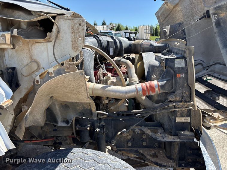 image for item FC5580 2011 Ford F750 Super Duty XL dump truck