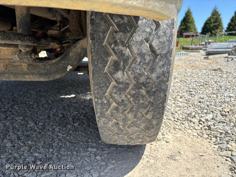 image for item FC5580 2011 Ford F750 Super Duty XL dump truck