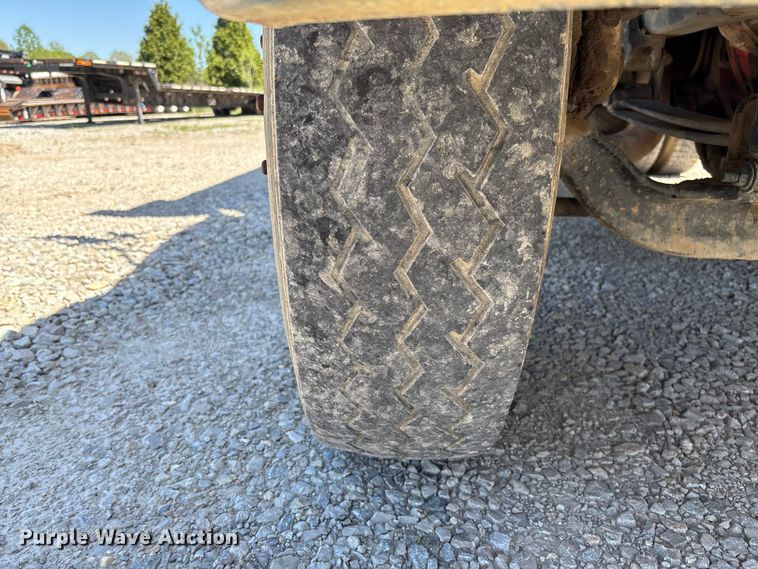 image for item FC5580 2011 Ford F750 Super Duty XL dump truck