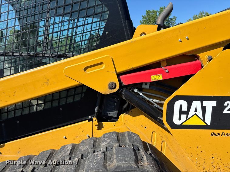 image for item FC5585 2018 Caterpillar 299D2 tracked skid steer loader