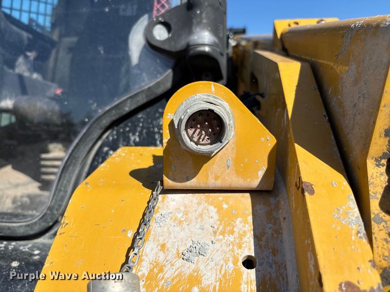 image for item FC5585 2018 Caterpillar 299D2 tracked skid steer loader