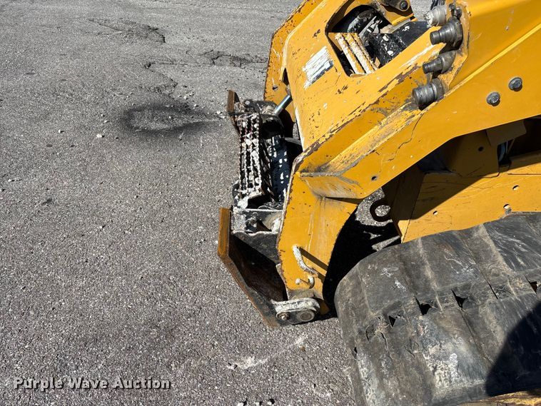 image for item FC5585 2018 Caterpillar 299D2 tracked skid steer loader