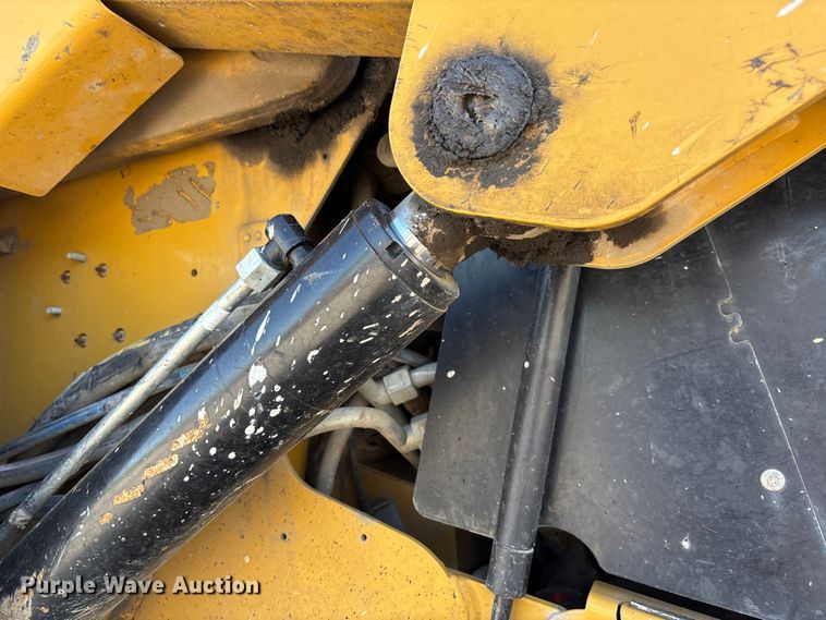 image for item FC5585 2018 Caterpillar 299D2 tracked skid steer loader