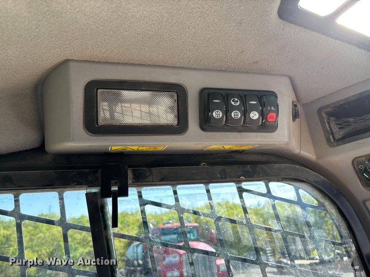 image for item FC5585 2018 Caterpillar 299D2 tracked skid steer loader
