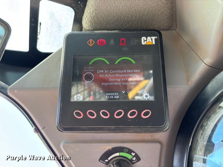 image for item FC5585 2018 Caterpillar 299D2 tracked skid steer loader